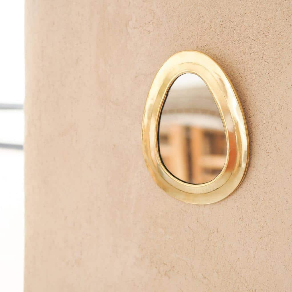 Mirrors We Are Nomads