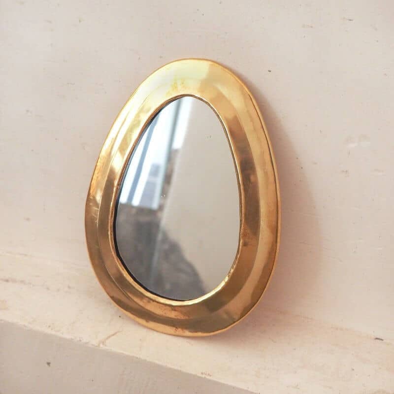 Mirrors We Are Nomads