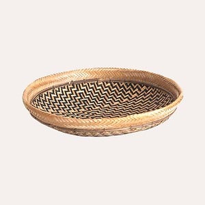 Natural round natural basket for fruit or display. Made in Brazil.