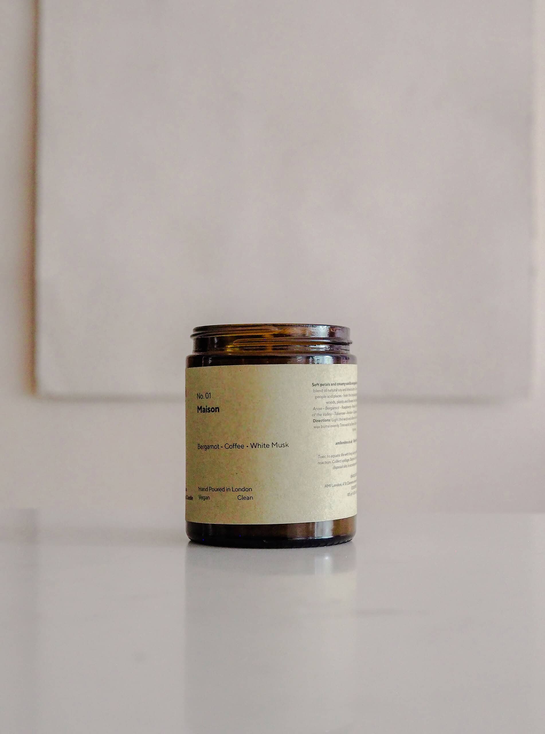 No1 scented candle Ami we are nomads 3
